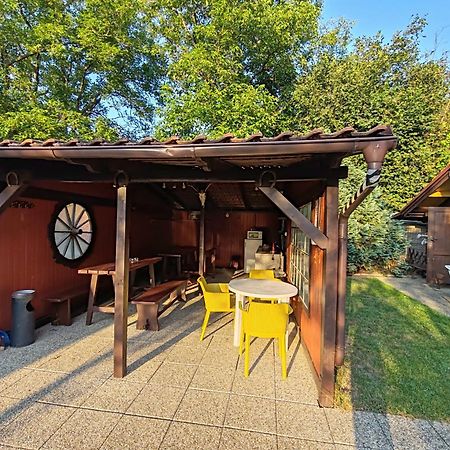 Pension Trojska Prague Luaran gambar