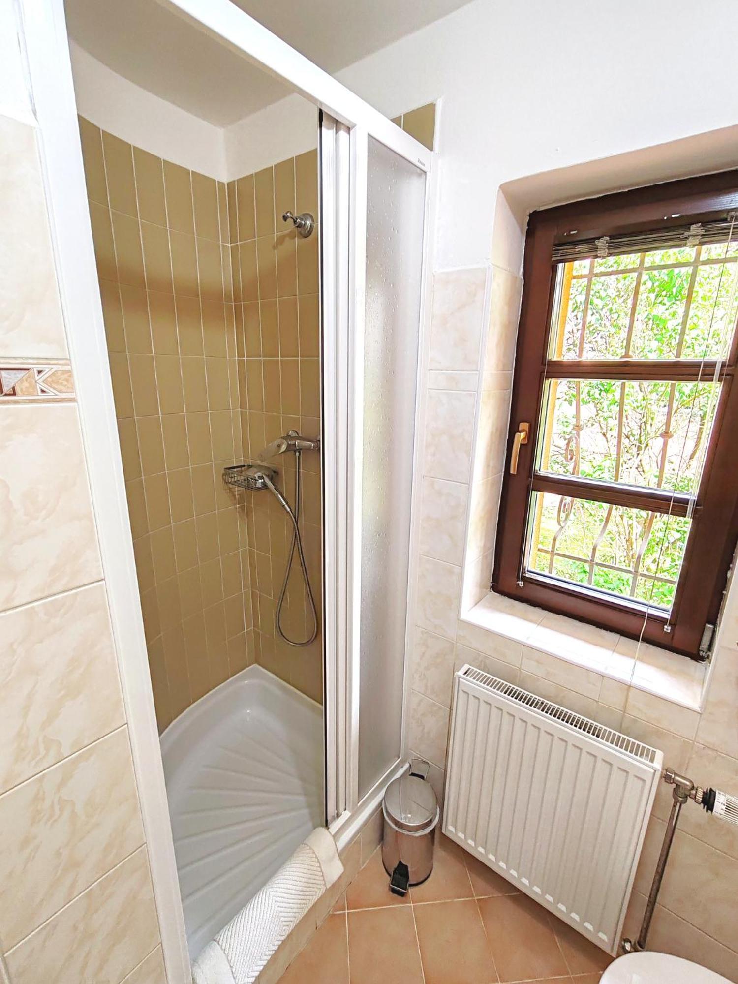 Pension Trojska Prague Luaran gambar