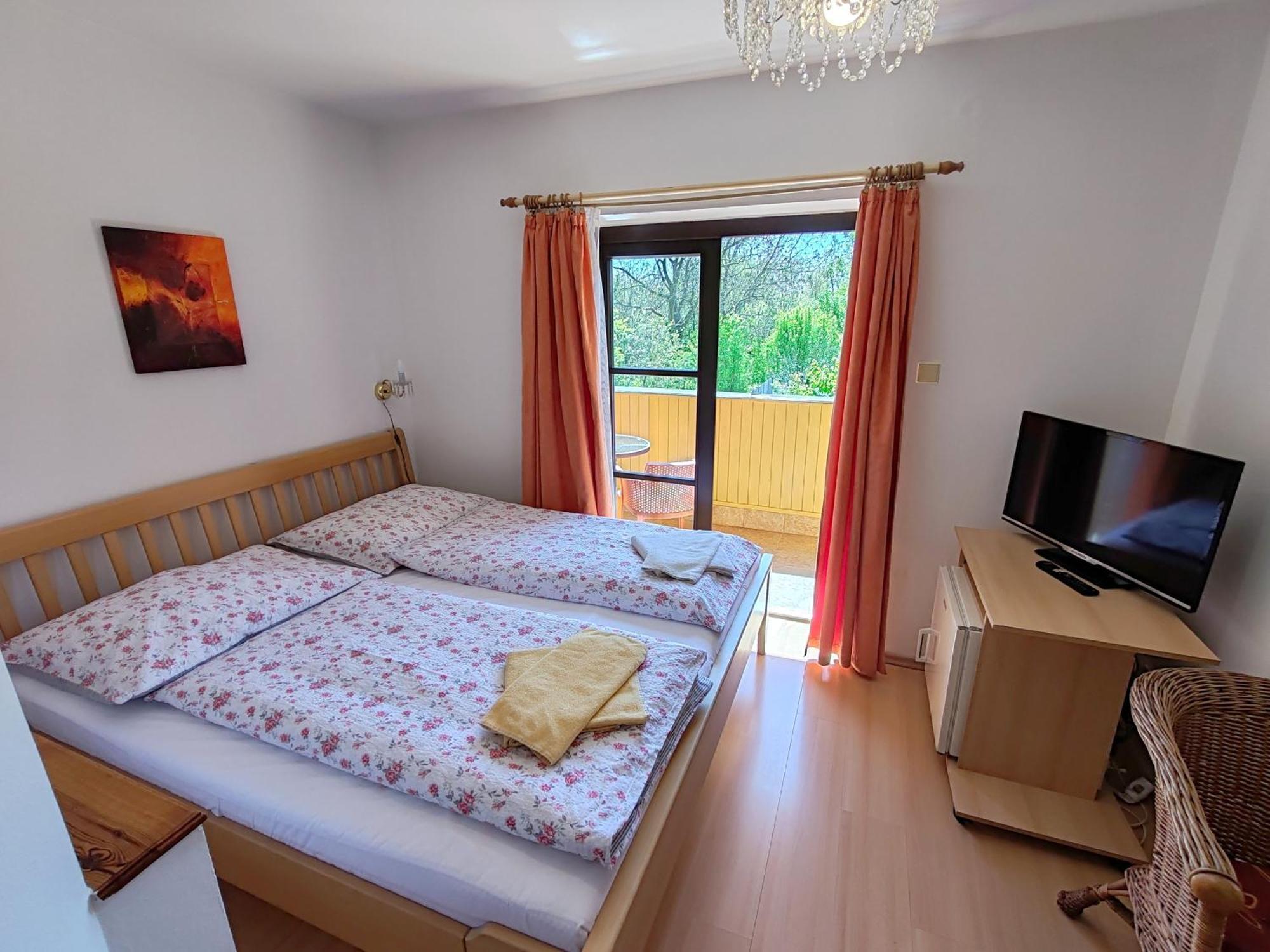Pension Trojska Prague Luaran gambar